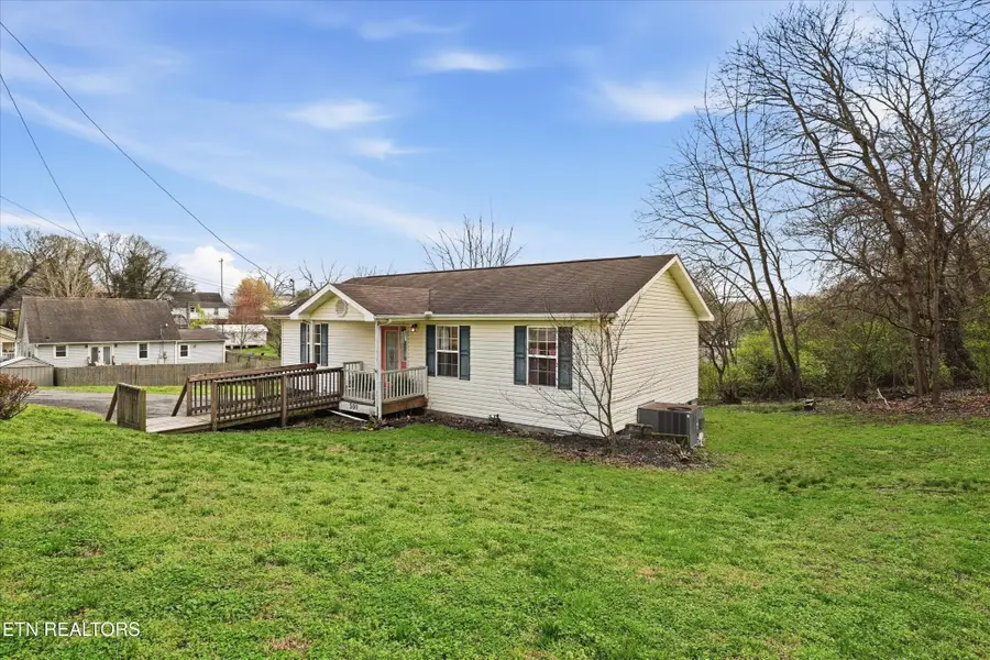 500 Beets St, Clinton, TN 37716 - #3