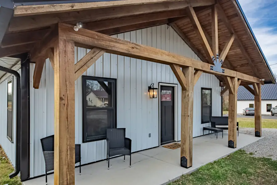 234 N Walnut St, Hohenwald, TN 38462 - #2