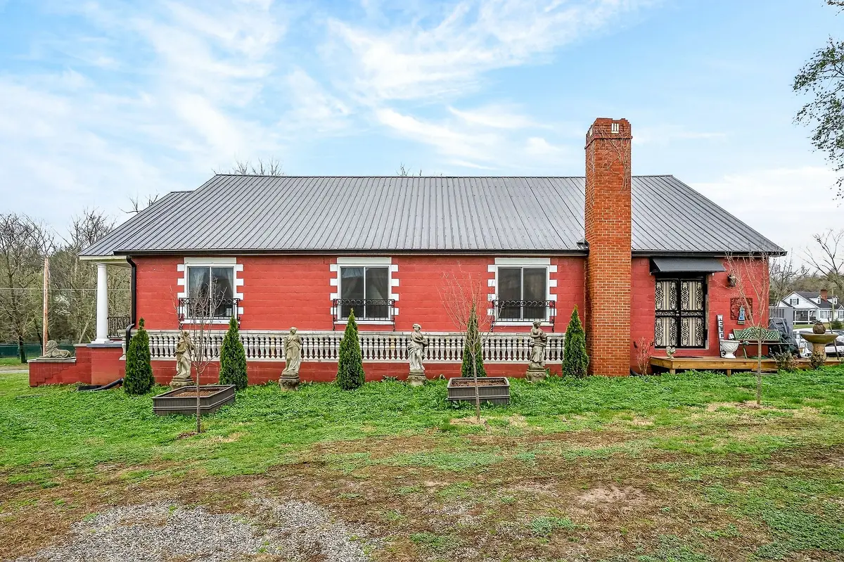 131 Old Morrison Rd, McMinnville, TN 37110 - #1