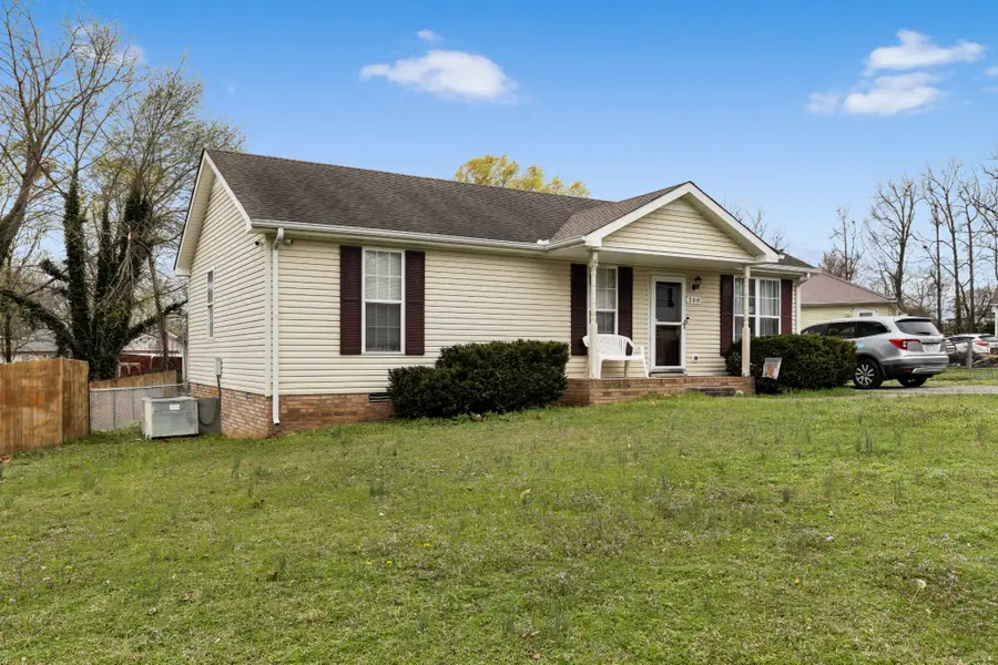 308 Lafayette Point Cir, Clarksville, TN 37042 - #2