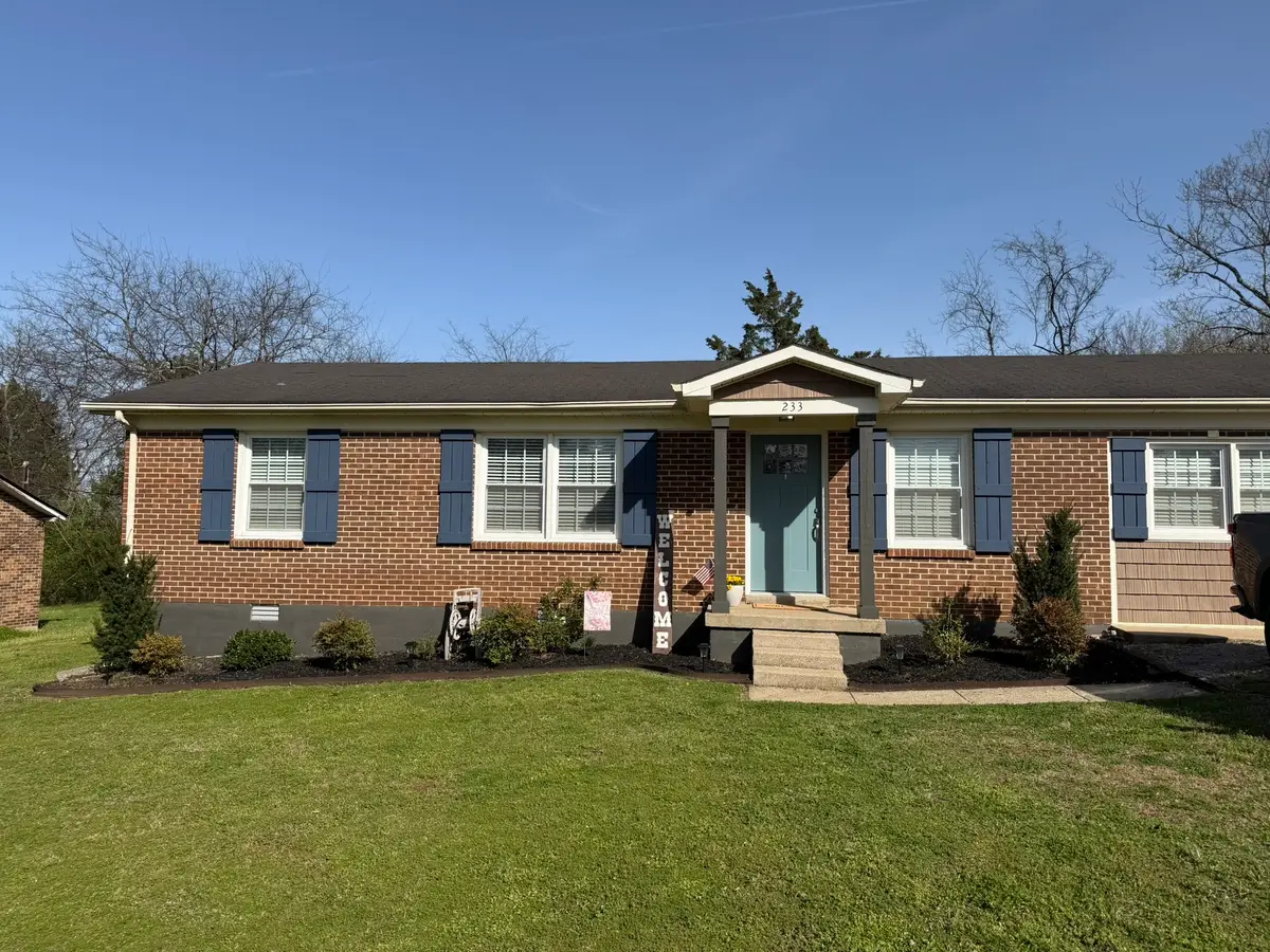 233 Hopkins Ave, Lewisburg, TN 37091 - #1