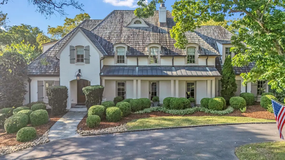 2223 Hemingway Dr, Nashville, TN 37215 - #1