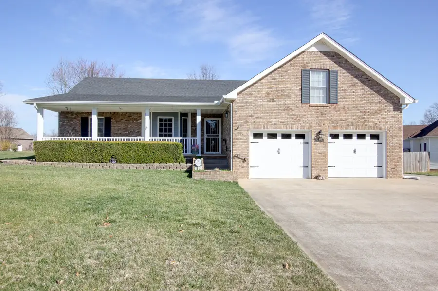 102 Gallant Ct, Clarksville, TN 37043 - #2