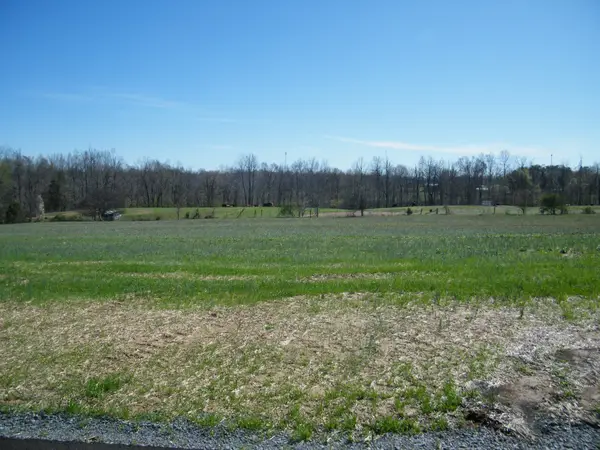 260 Daniel Lane, Westmoreland, TN 37186