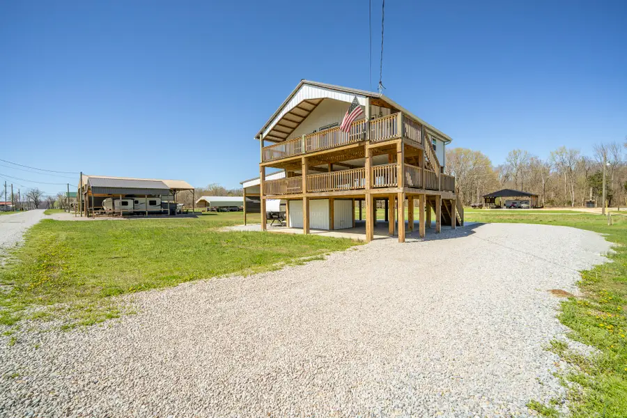 1082 Wc Pickett, Clifton, TN 38425 - #3