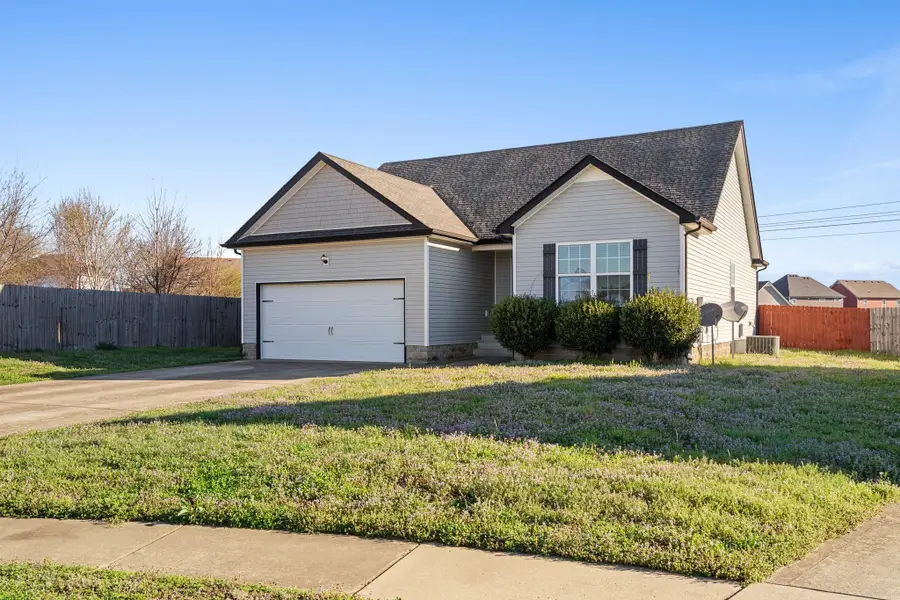 2329 Spike Ct, Clarksville, TN 37040 - #2