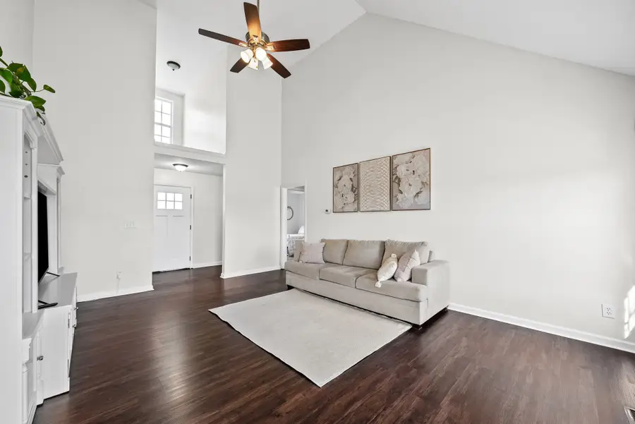 704 Claystone Ct, Clarksville, TN 37040 - #3