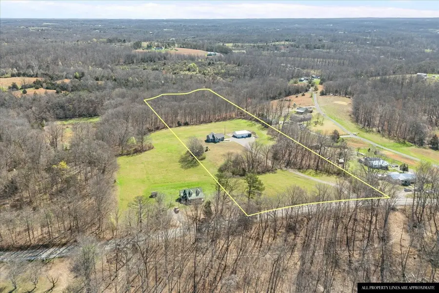 9325 Old Locust Creek Rd, Bon Aqua, TN 37025 - #2