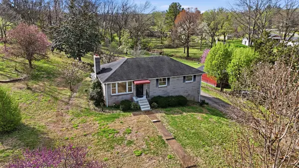 3921 Banbury Dr E, Nashville, TN 37207