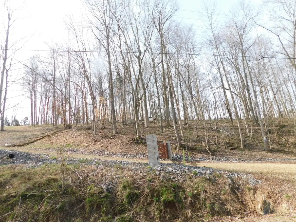 150 W John Davis Rd, Westmoreland, TN 37186 - #1