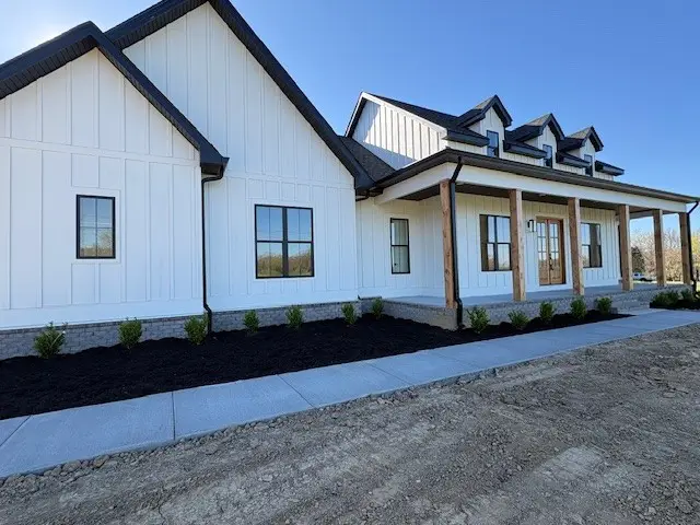2622 Deer Creek Ln, White House, TN 37188 - #2