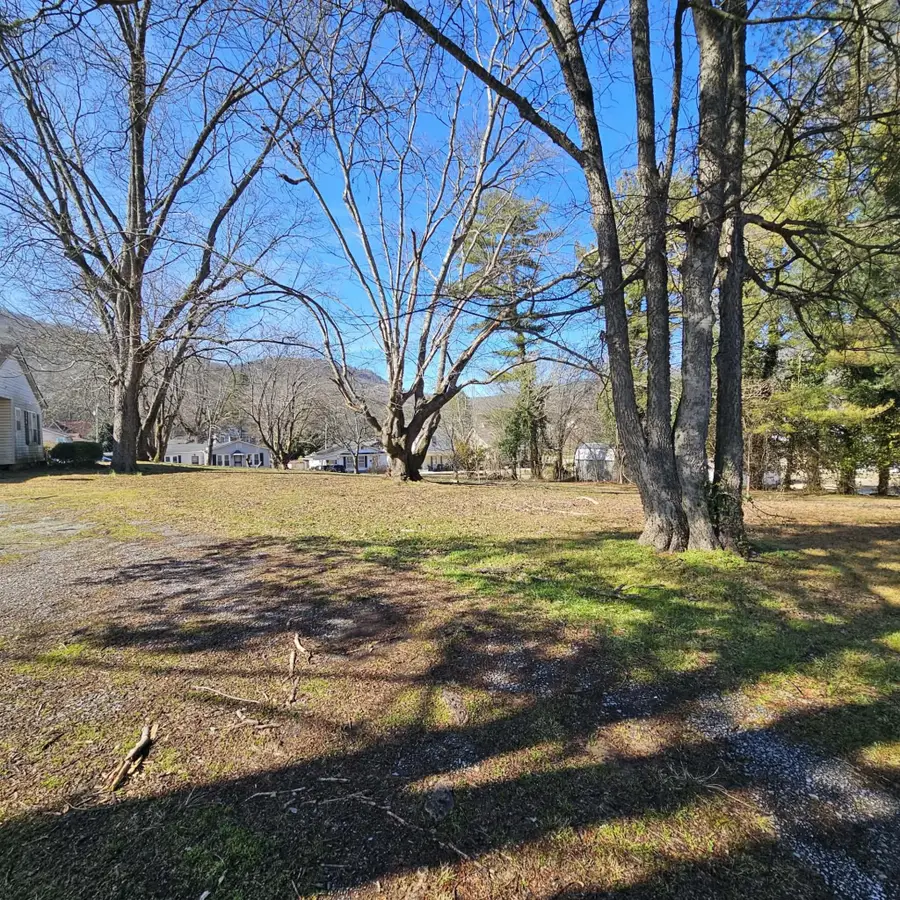 14 Holly Avenue, South Pittsburg, TN 37380 - #2