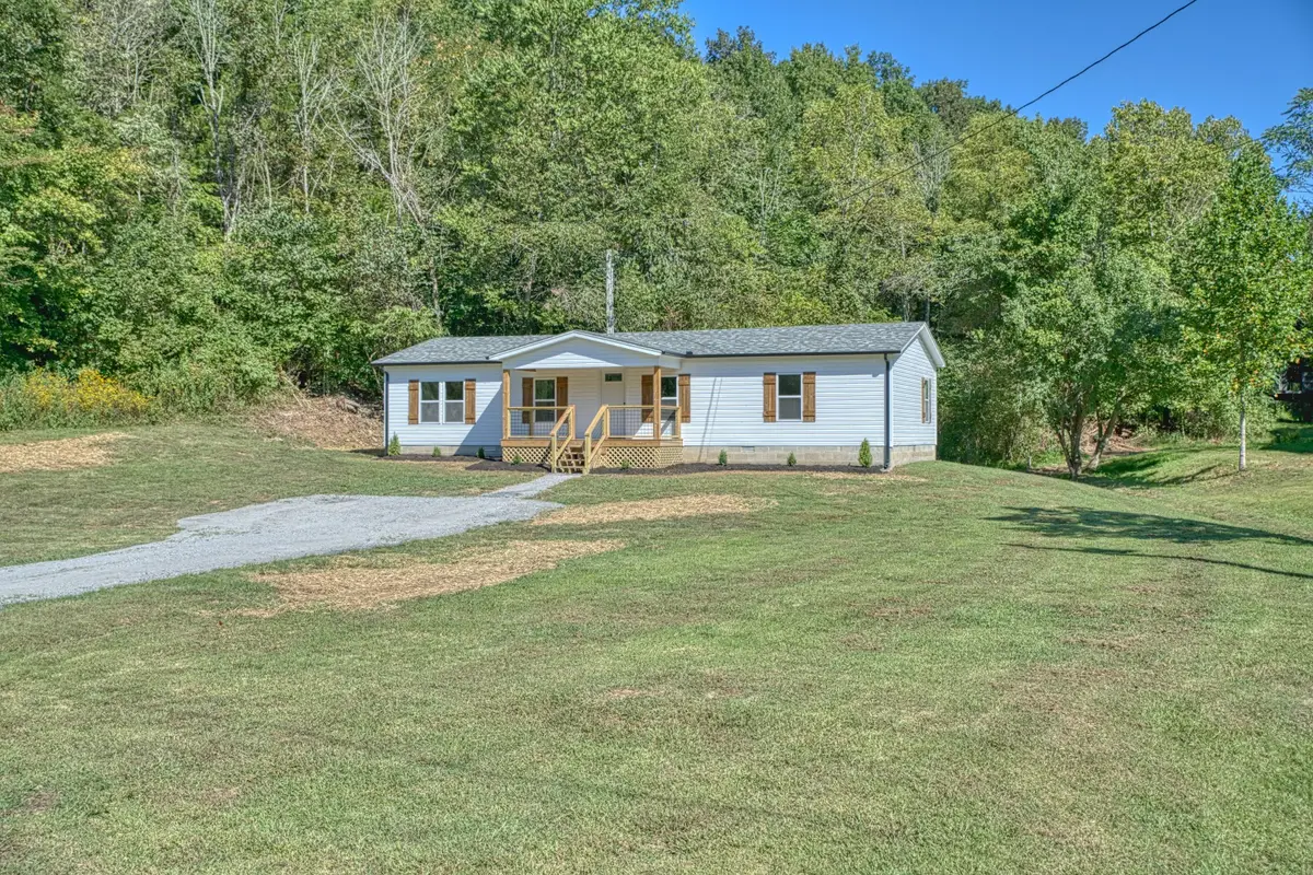 2204 Wartrace Hwy, Whitleyville, TN 38588 - #1