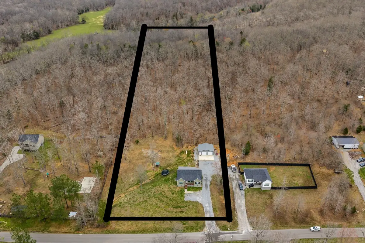 2534 N Hurricane Creek Rd, Mc Ewen, TN 37101 - #1