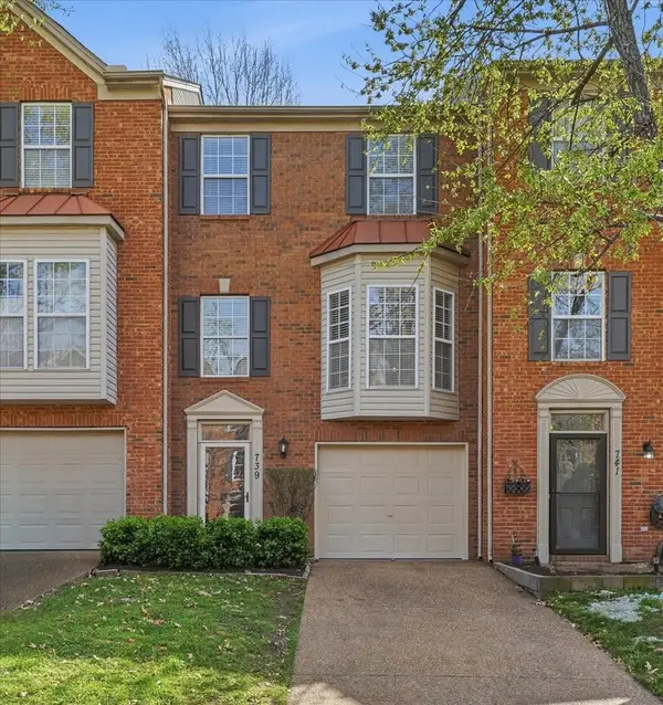 739 Huffine Manor Cir, Franklin, TN 37067