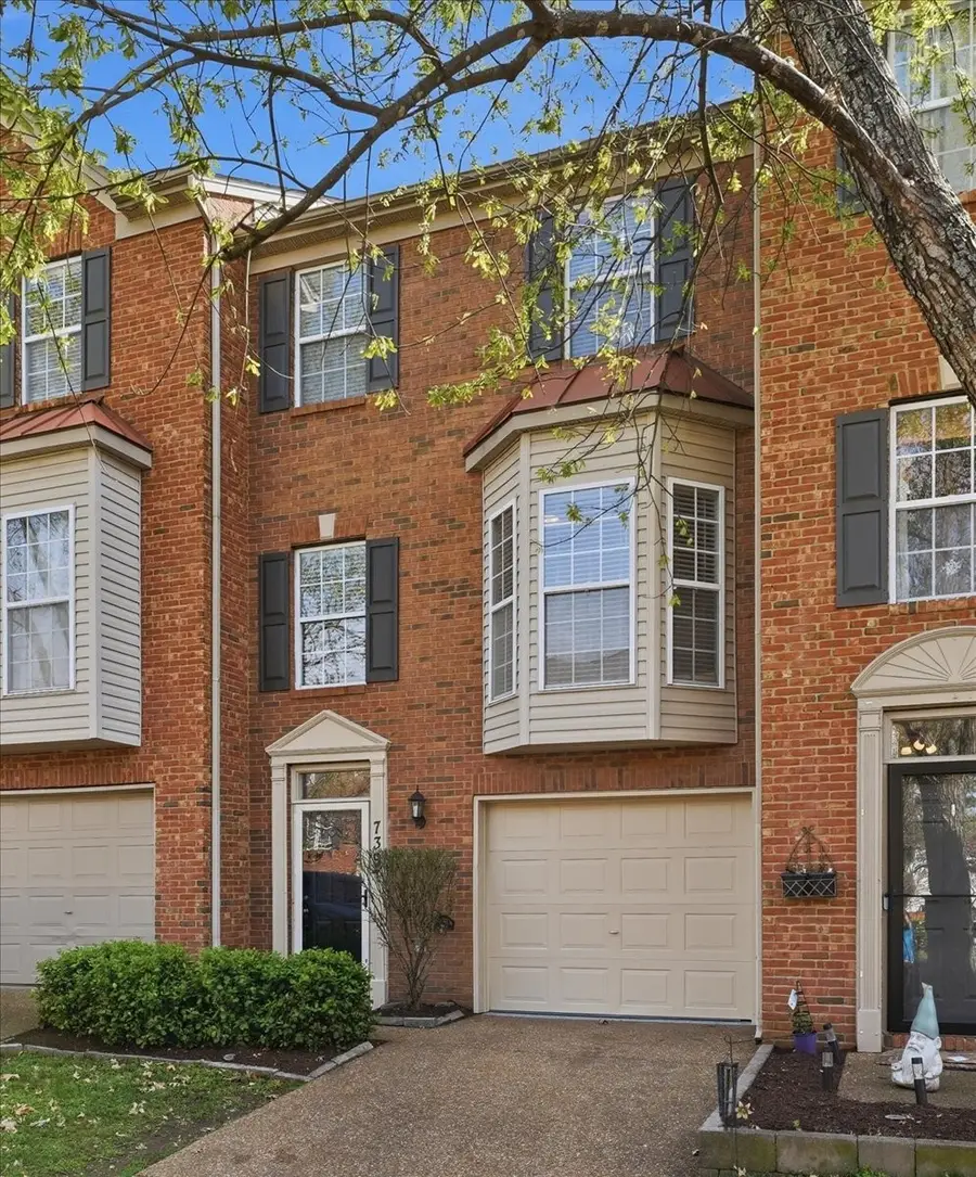 739 Huffine Manor Cir, Franklin, TN 37067 - #2