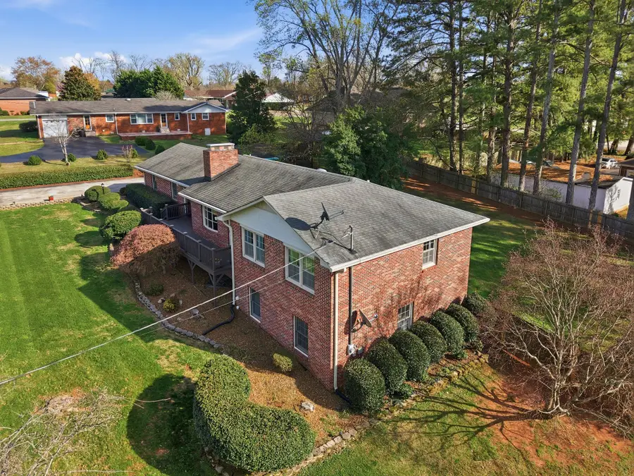 303 Kelly Dr, Decherd, TN 37324 - #2