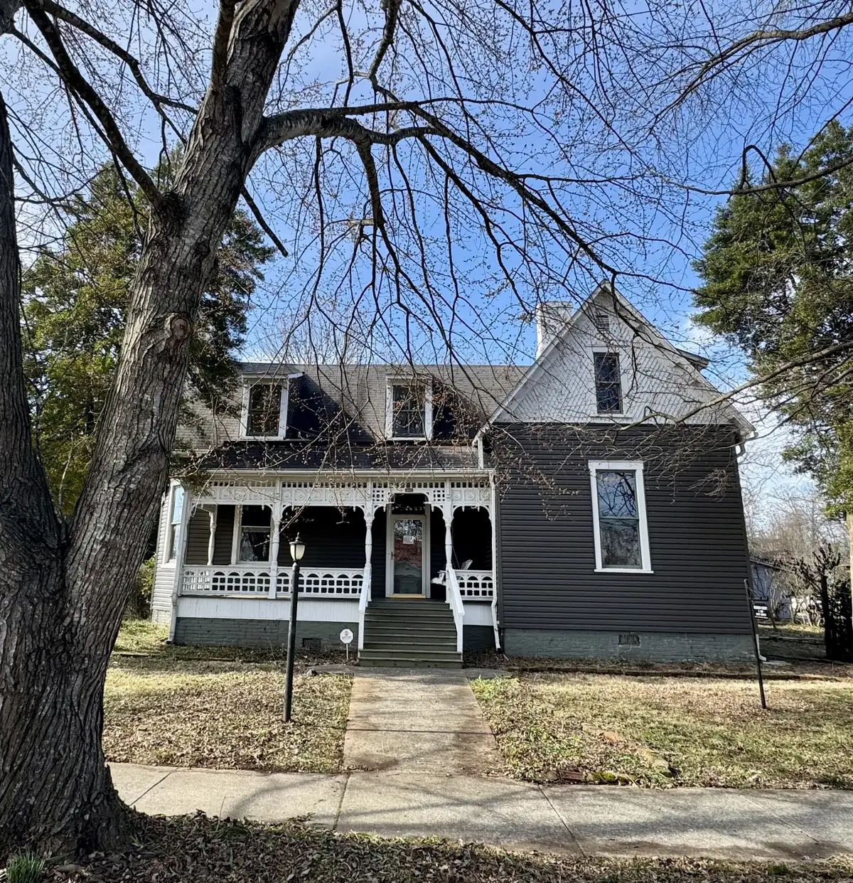 215 N Washington St, Tullahoma, TN 37388 - #1