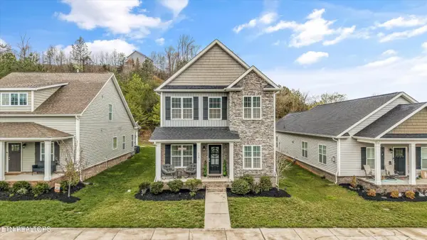 127 W Rarity Ridge Pkwy, Oak Ridge, TN 37830