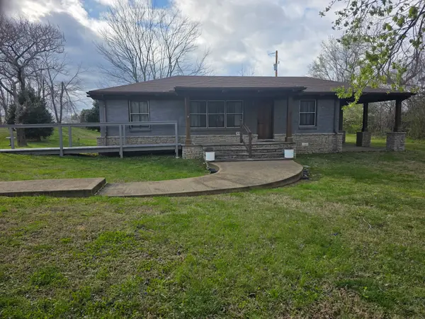 549 Swan Ave, Hohenwald, TN 38462