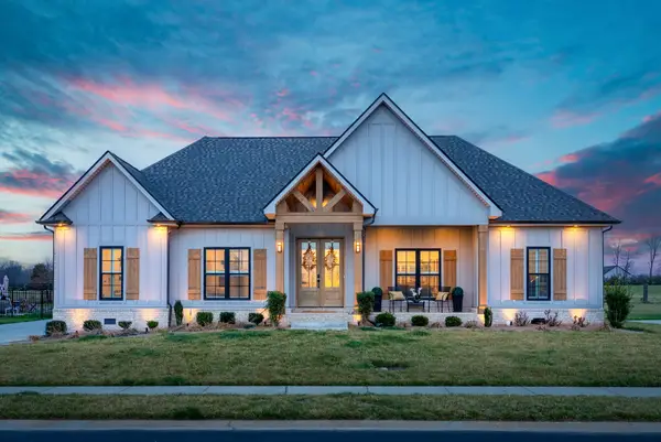 120 Sawyer Ct, Clarksville, TN 37043