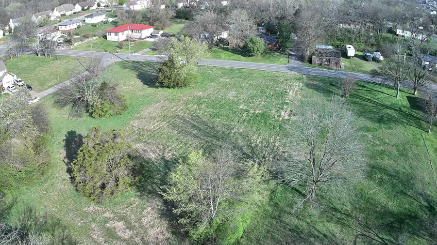 421 Bell St, Goodlettsville, TN 37072 - #3