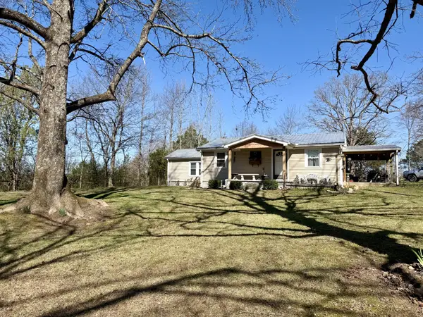 1515 Hayshed Rd, Charlotte, TN 37036