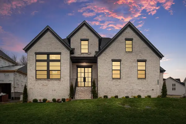 7300 Woodwick Dr, Fairview, TN 37062