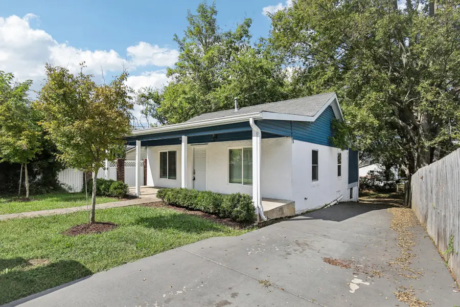 317 E 17th St, Columbia, TN 38401 - #3