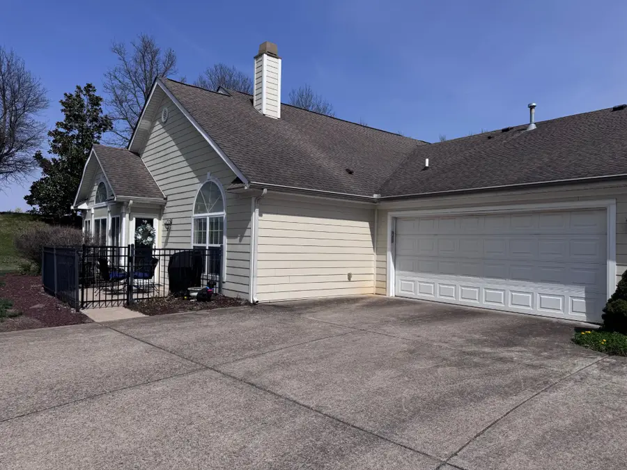 825 Browns Ln #202, Gallatin, TN 37066 - #3