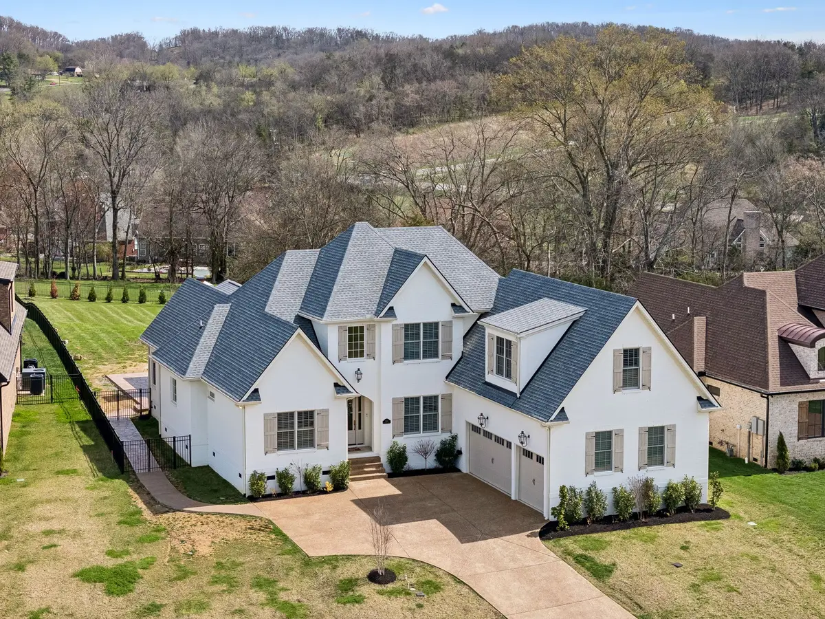 1010 Luxborough Dr, Hendersonville, TN 37075 - #1