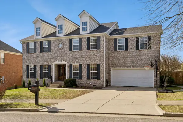 7504 Woodstream Dr, Nashville, TN 37221