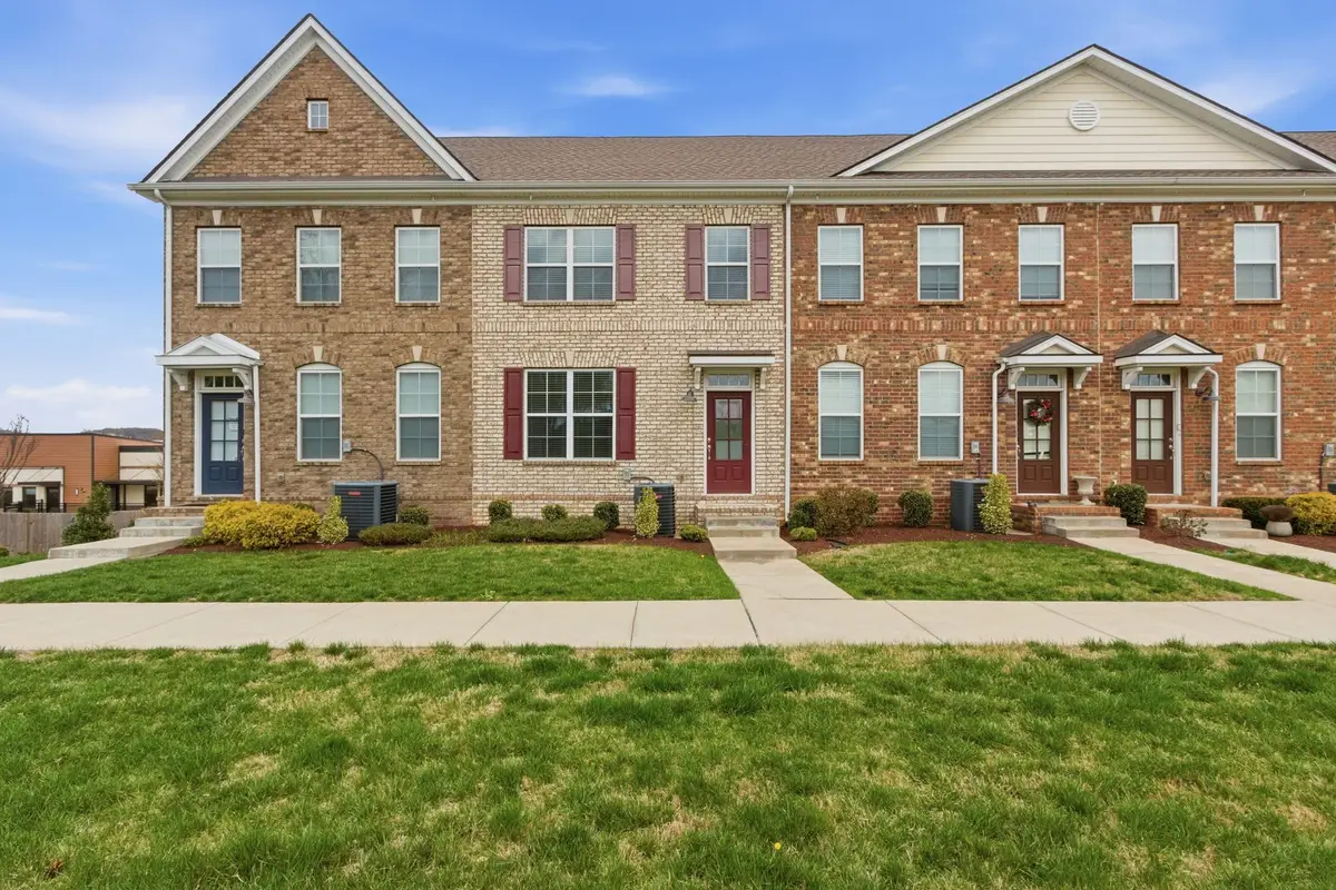 204 Kinsale Dr, Spring Hill, TN 37174 - #1