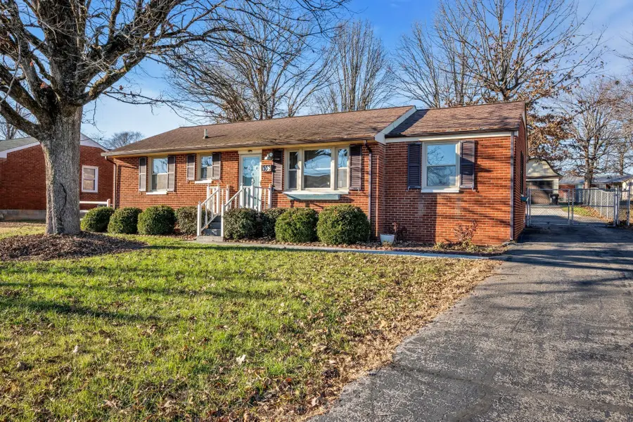 555 Ashe Ave, New Johnsonville, TN 37134 - #2