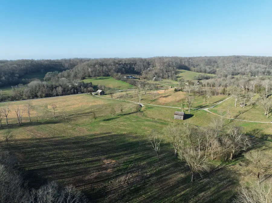 4648 Love Branch Rd, Hampshire, TN 38461 - #2