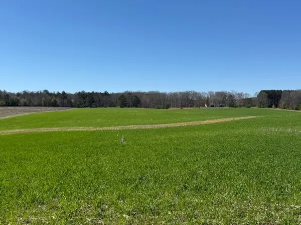 2 Ut Farm Rd, Tullahoma, TN 37388