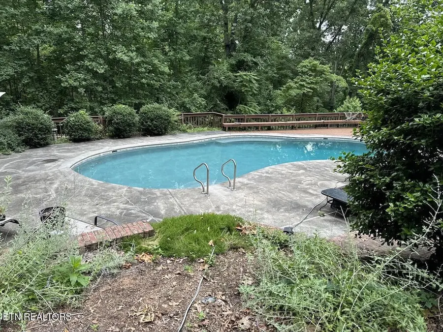 1006 W Outer Drive, Oak Ridge, TN 37830 - #2