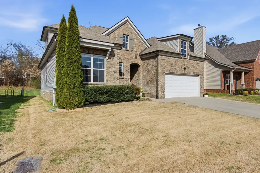 1037 Daniel Ln, Spring Hill, TN 37174 - #2