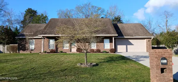 200 Flora Drive, Lenoir City, TN 37771