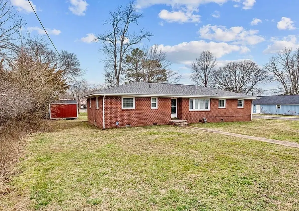 117 Perry St, Centerville, TN 37033 - #1