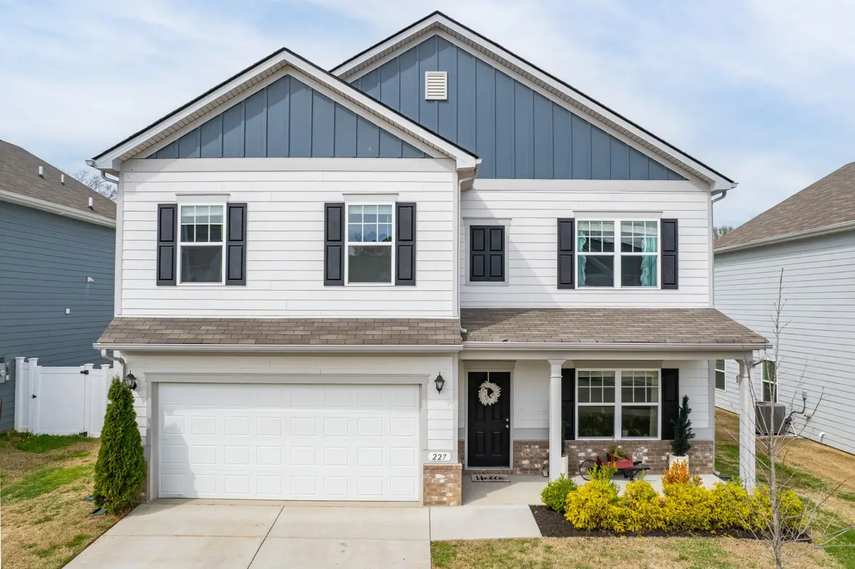 227 Stonewall Dr, Columbia, TN 38401 - #1