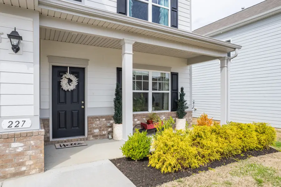 227 Stonewall Dr, Columbia, TN 38401 - #2