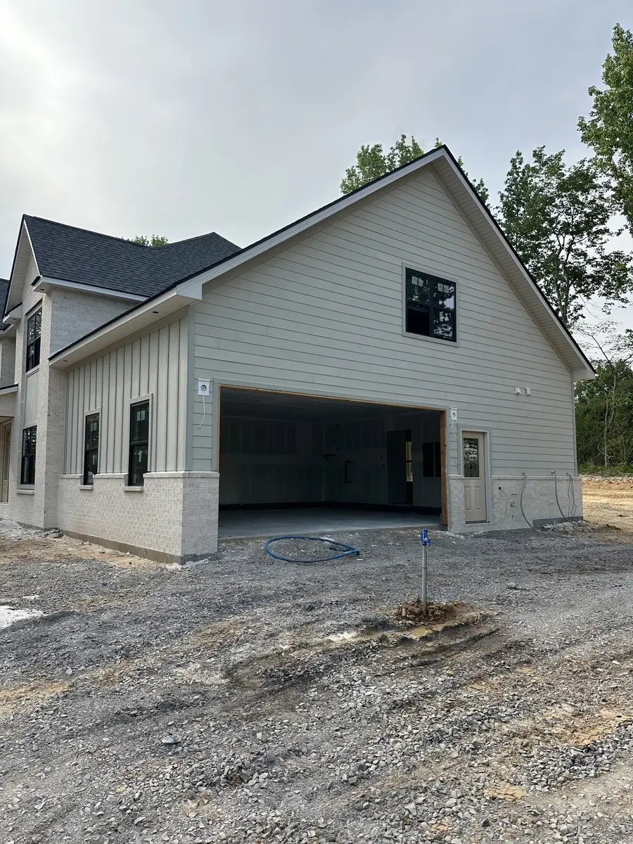 2051 Ussery Rd S, Clarksville, TN 37040 - #3