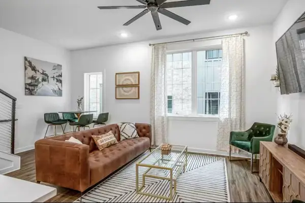 738 Douglas Ave #8, Nashville, TN 37207