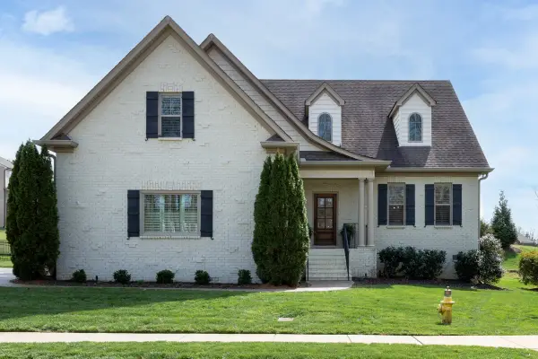 105 Carly Close W, Hendersonville, TN 37075