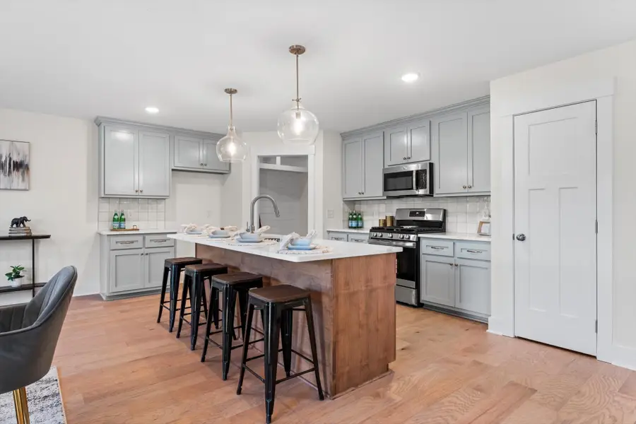 931 Bankside Dr, Clarksville, TN 37043 - #3