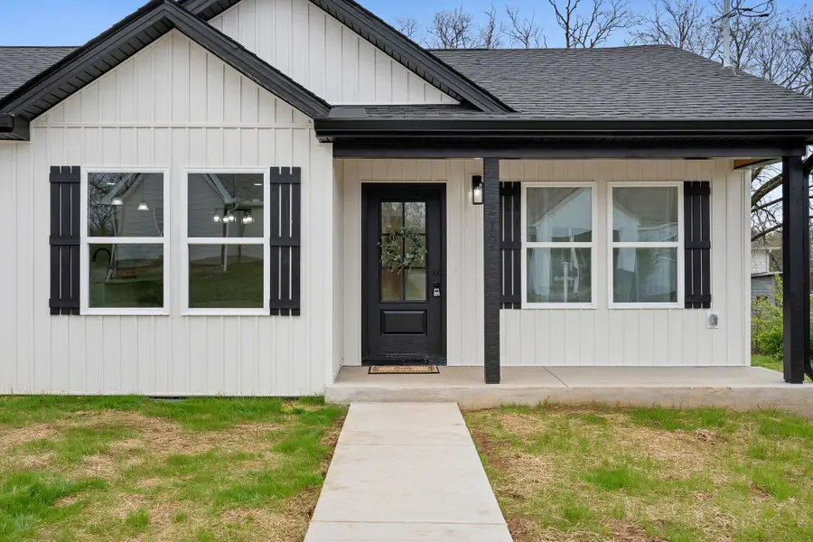 219 Mcclure St, Lewisburg, TN 37091 - #2