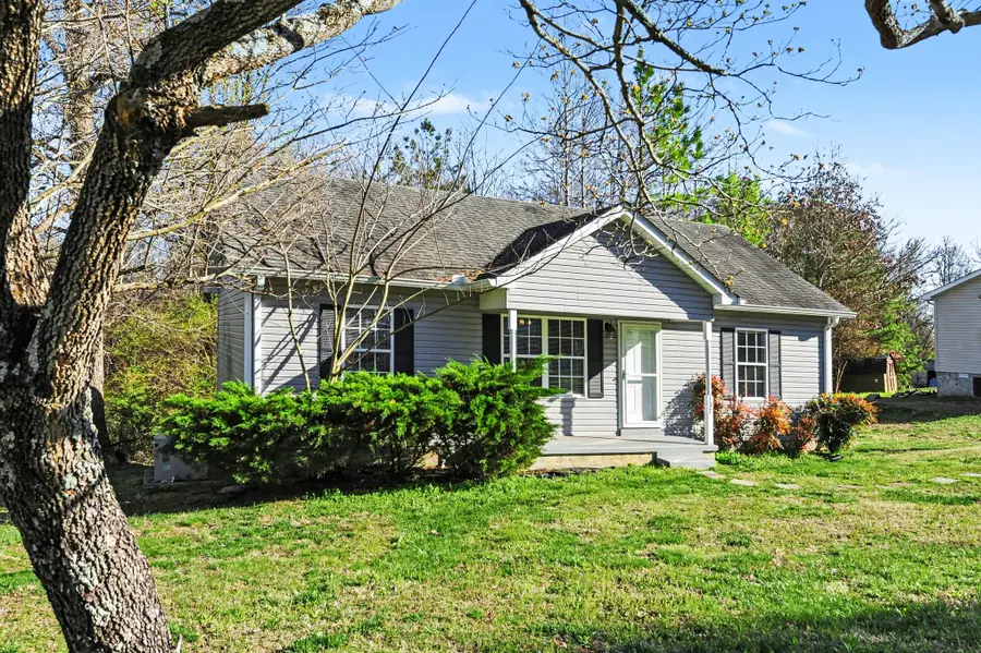 137 N Poole St, Ashland City, TN 37015 - #2