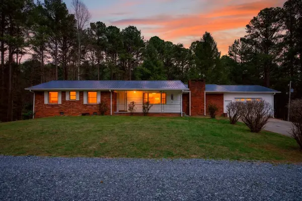 365 Cherokee Trail, Copperhill, TN 37317