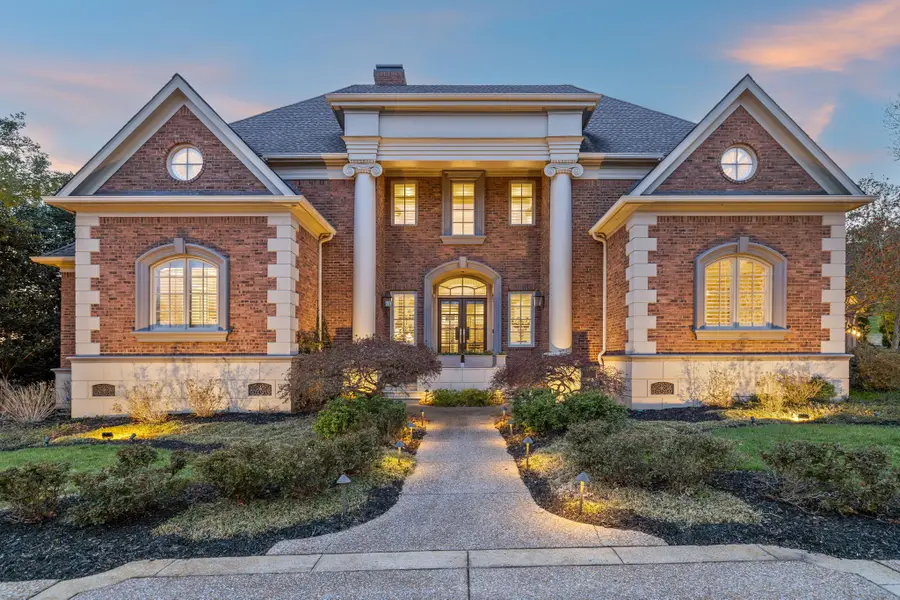 384 Lake Valley Dr, Franklin, TN 37069 - #2